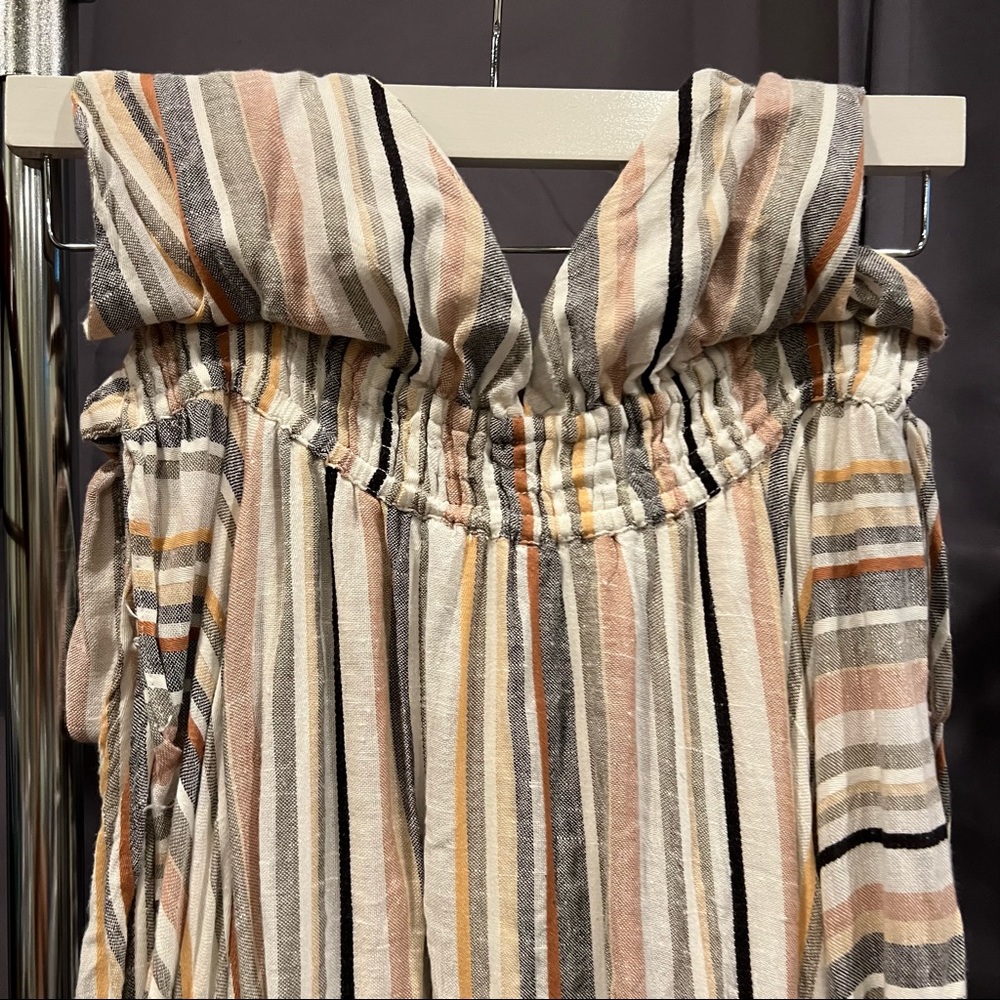 Triangle top Free People dress, tons of flowy fabric! Size L